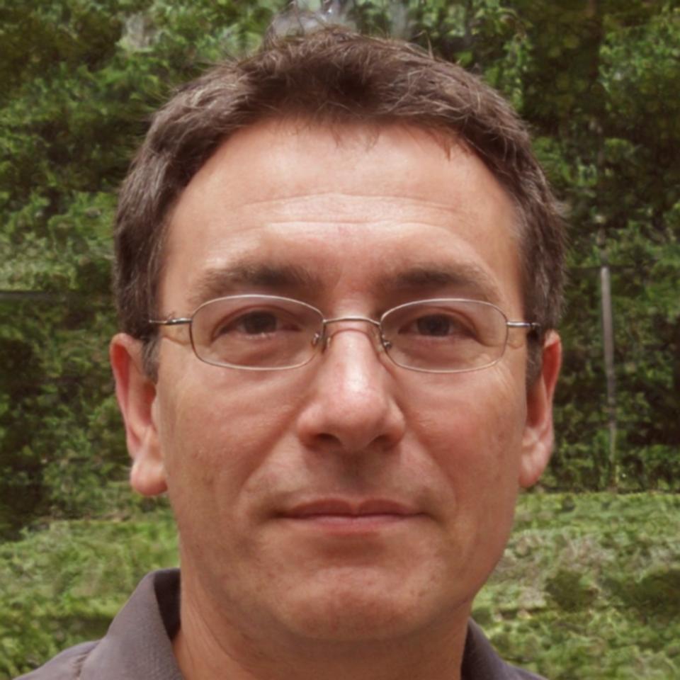 Portrait von Lennart Pfeiffer, Content-Stratege mit Fokus auf strukturierte Inhalte