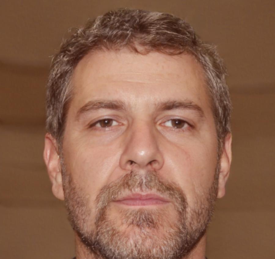 Portrait von Oskar Breitner, UX-Spezialist mit Erfahrung in Nutzeranalyse und Seitenoptimierung